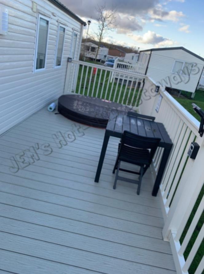 Jems Hot-Tub Getaways 8 Berth At Tattershall Lakes المظهر الخارجي الصورة
